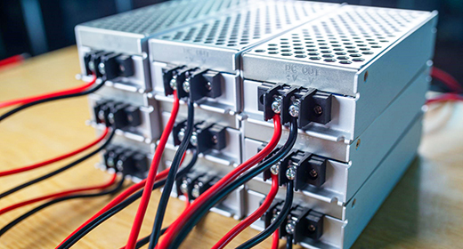 UPS是什麼？UPS不斷電系統原理、系統規格完整介紹